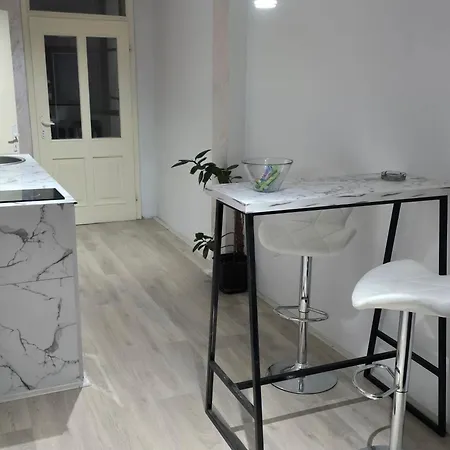 Appartement Lena 5 *